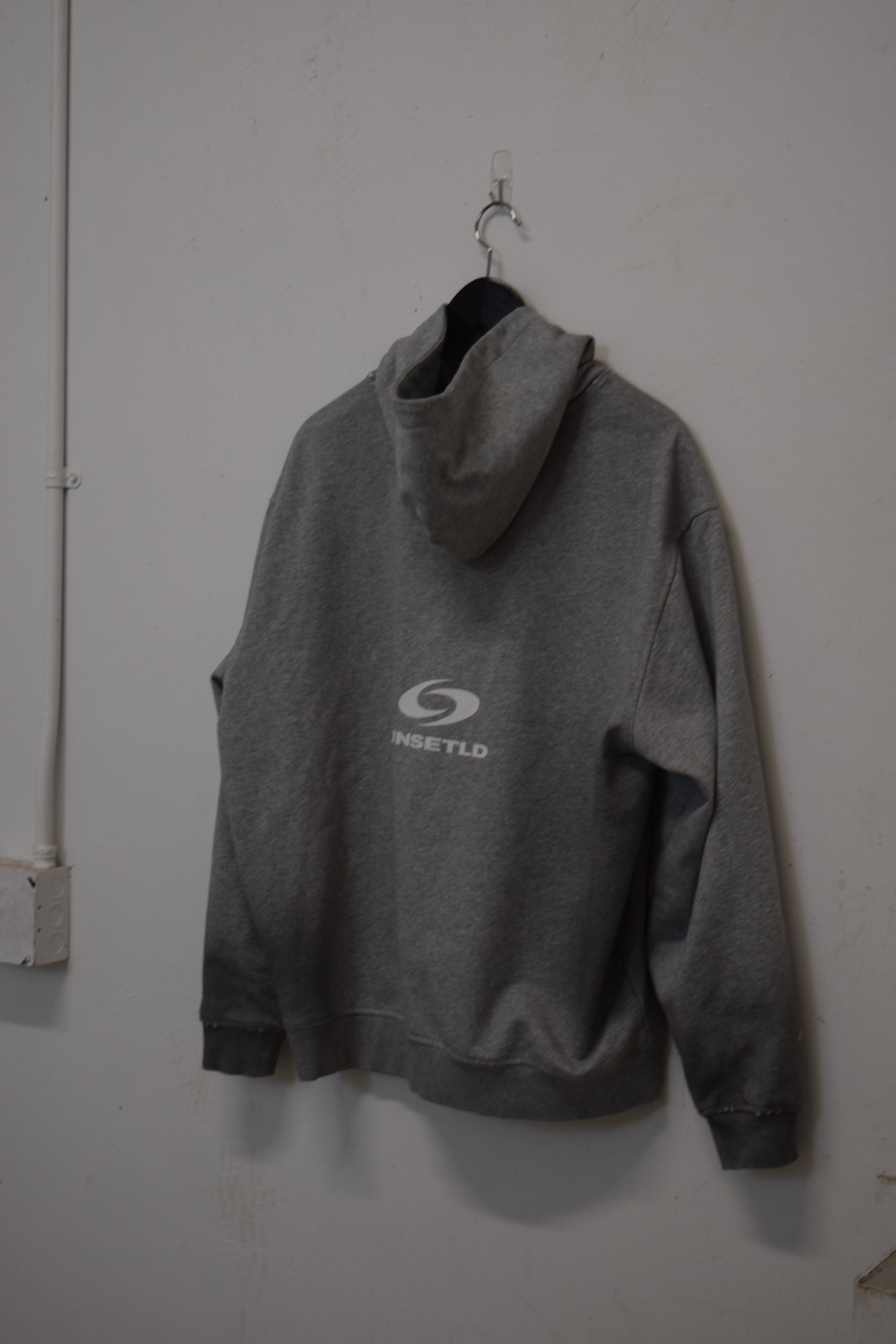 DE-EVOLUTION HOODIE